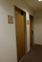 宴会場一般トイレ入口