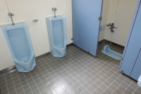 宴会場男子トイレ