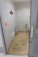 １階ＵＤトイレ入口