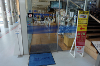 入口（改札側）