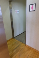 ２階女子トイレ