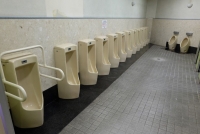 男性用トイレ（建物外）
