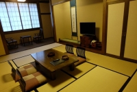 １２畳和室（けやき）