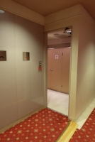 宴会場トイレ（女子）　入口