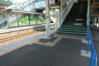 ホーム階段