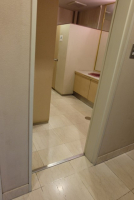 1階共用トイレ（男子）　入口