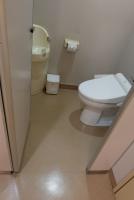 共用トイレ１F　（女性）