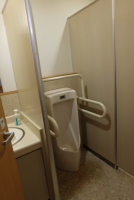 共用男子トイレ