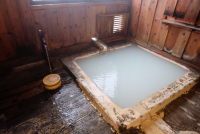 黒湯（女湯）