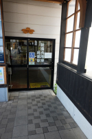 駅構内（入口）