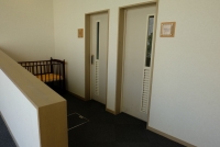 フロントエリアトイレ入口