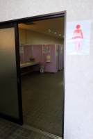 女性用トイレ（建物外）