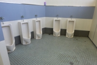 男子トイレ・小便器