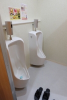 １階男子トイレ小便器