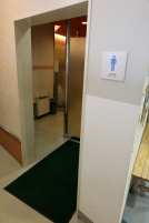 男性用トイレ（ふるさと広場）