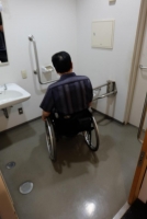 車いす対応トイレ（１階）