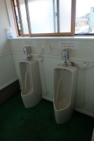 男子トイレ小便器
