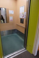 エレベーター（本館）