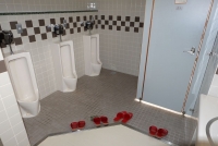 男子トイレ内