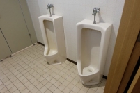 男性用共用トイレ