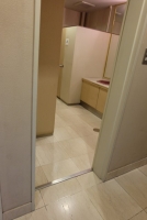 1階共用トイレ（男子）　入口
