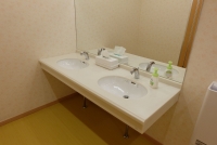 宿泊棟女子トイレ洗面台