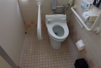女子トイレ個室