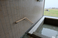 女湯（暁の波）浴槽手すり