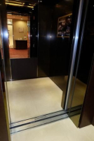 本館エレベーター