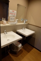 女子トイレ洗面台