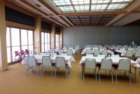 宴会場（百萬）