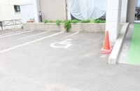 駐車場　車椅子専用