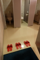 宴会場トイレ女子　入口