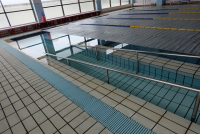 屋内温水プール